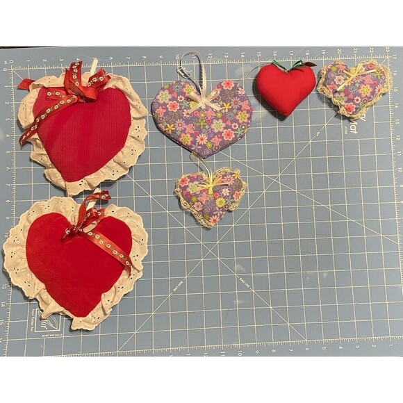 Six Vintage Fabric Handmade Puffy Hearts Some Hangers Some Pocketed - Picture 4 of 11